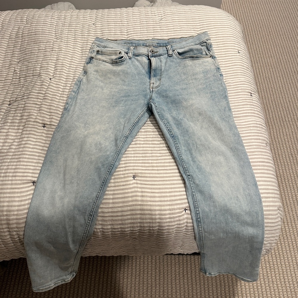 Light Wash Men’s Goodfellow Jeans